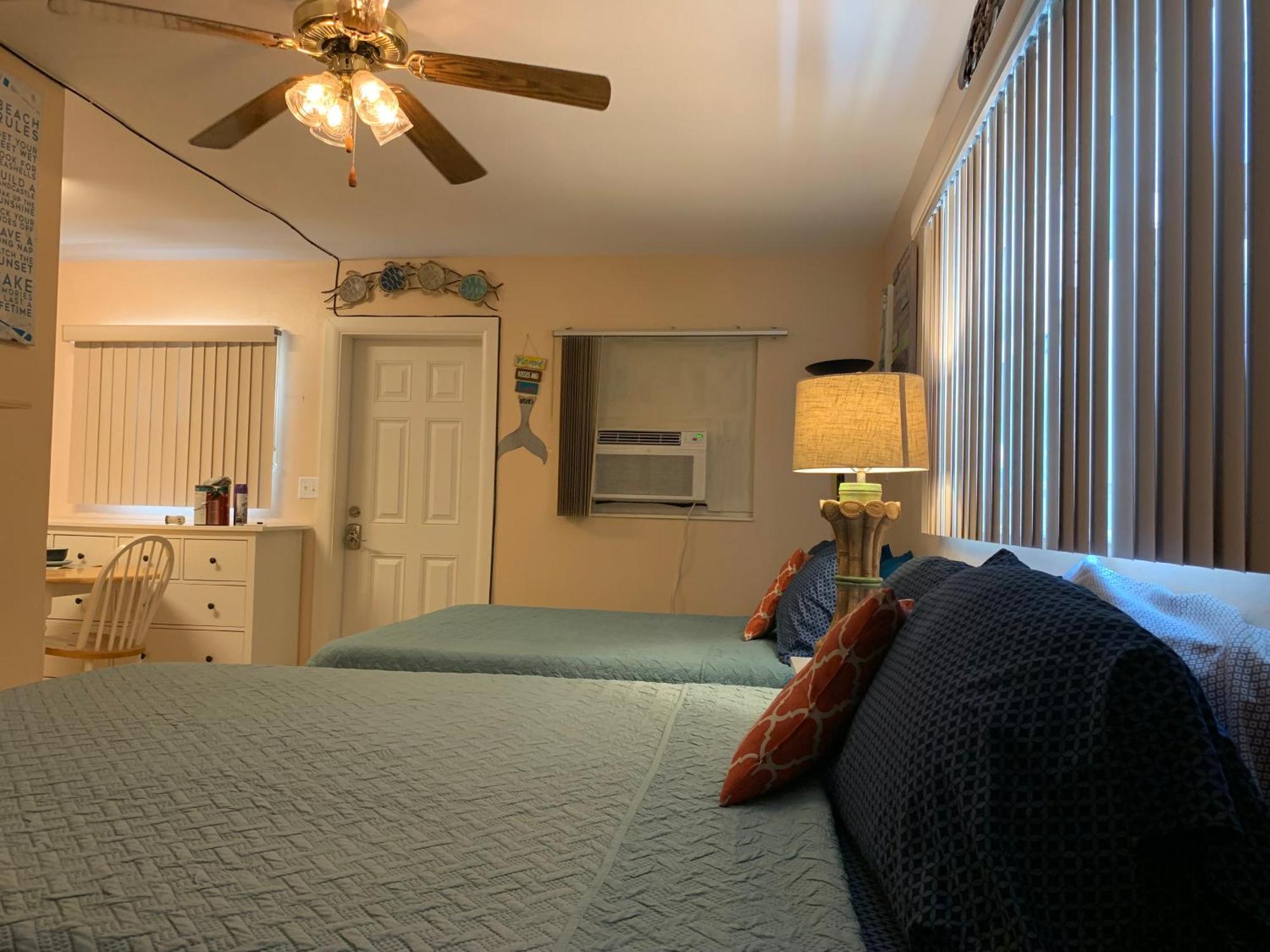 Michaels Siesta -Beachside Bungalows St. Pete Beach Exterior foto